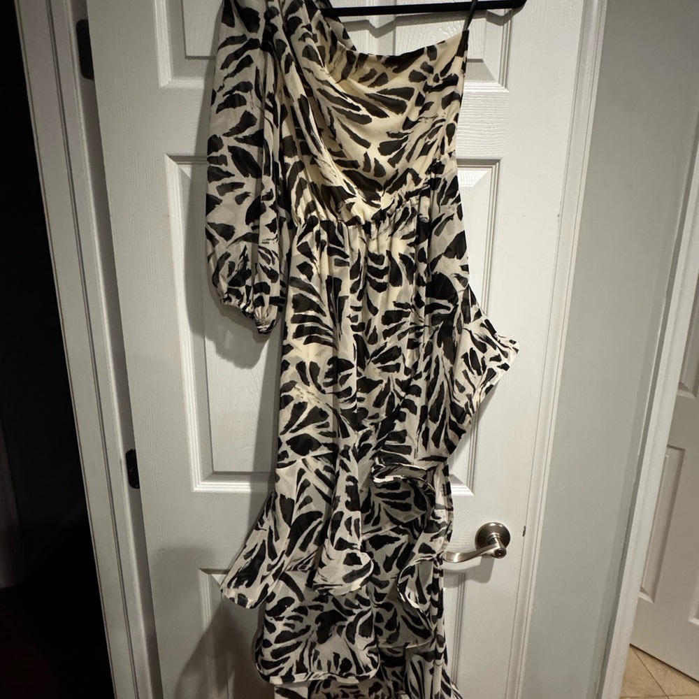 Alexis x Target Asymmetric sleeve dress